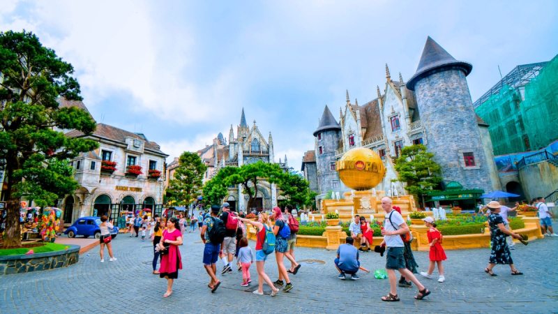 Ba Na Hills & Golden Bridge Day Trip — 5