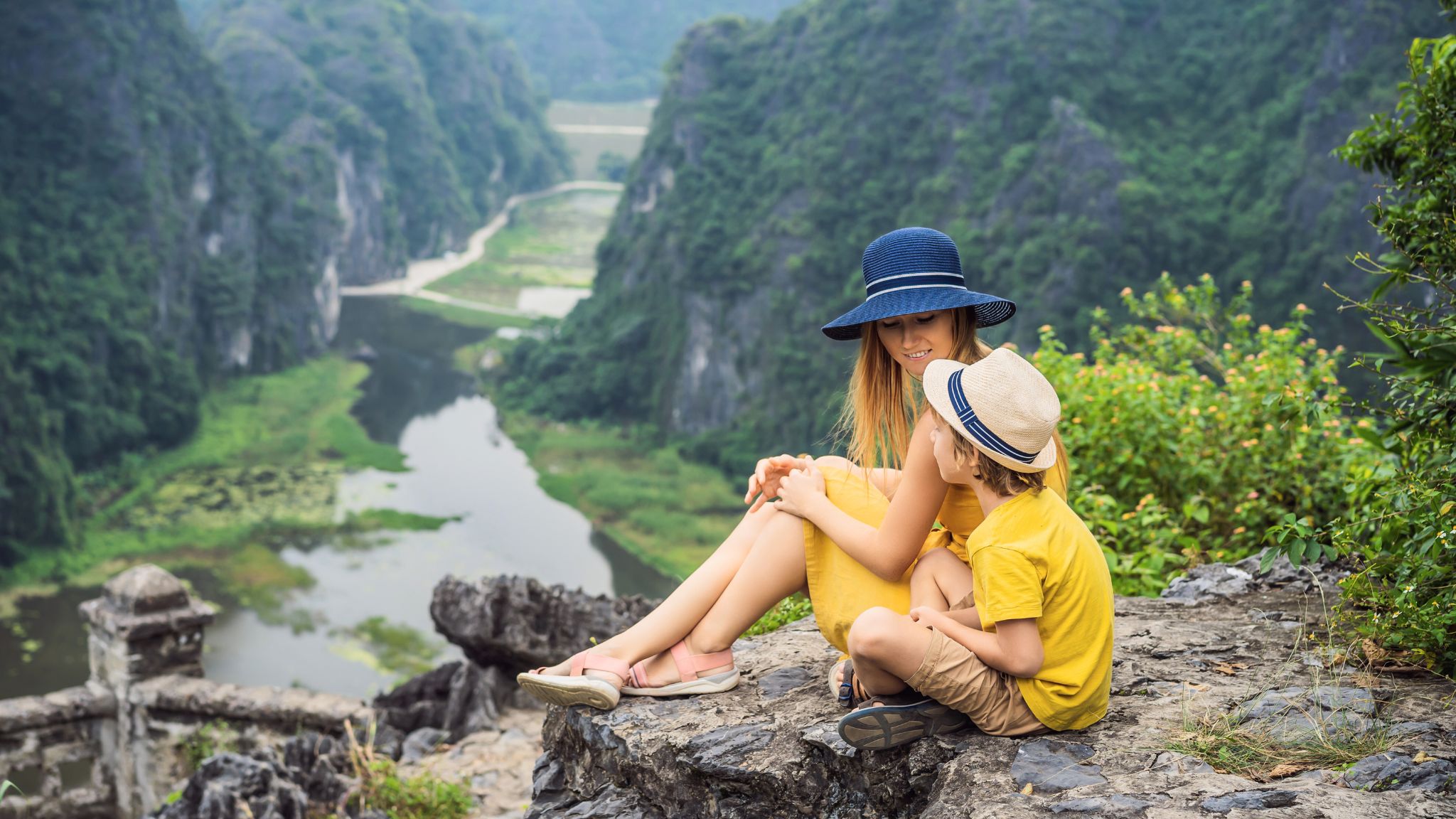 Bai Dinh Temple - Trang An & Mua Cave Join Tour from Hanoi