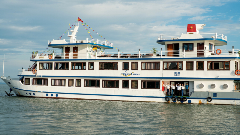 Catherine Cruise Halong Bay — 1