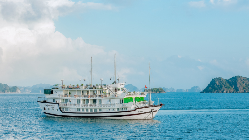 Catherine Cruise Halong Bay — 4