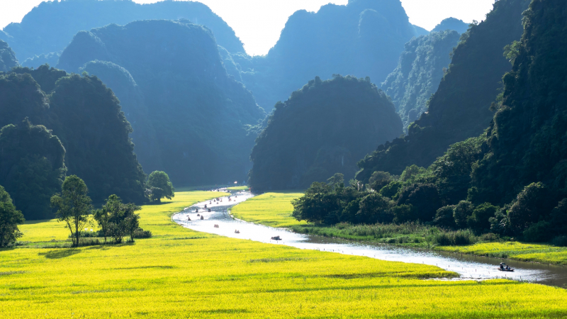 Epic Vietnam: North to South Small Group — 6