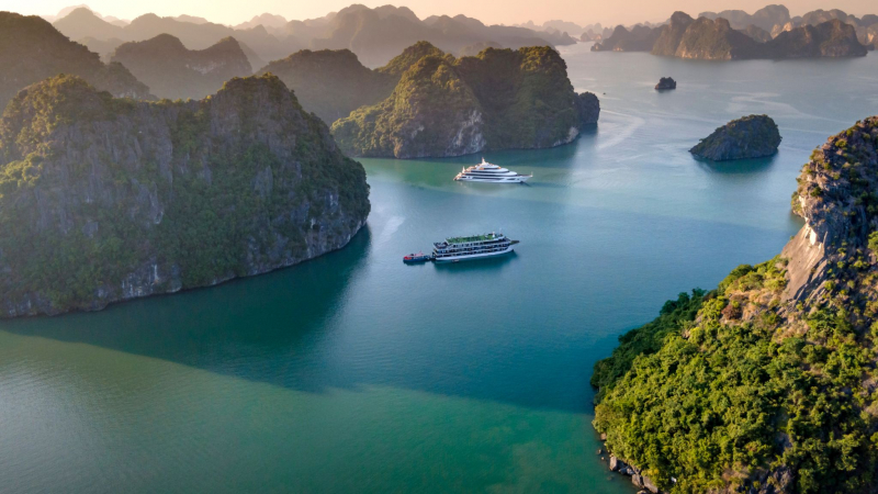 Hanoi, Halong Bay, Mai Chau — 2