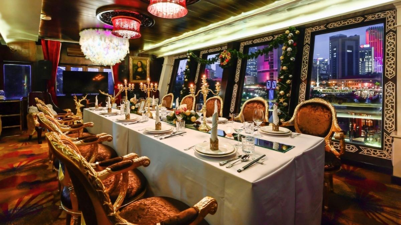 Luxury Dinner Cruise on Saigon River — 2