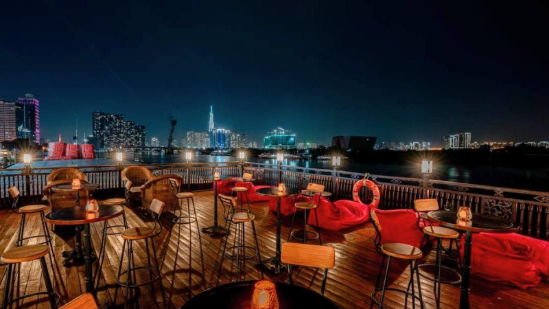 Luxury Dinner Cruise on Saigon River — 4