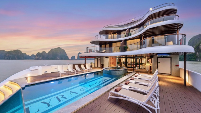 Lyra Grandeur Cruise — 1