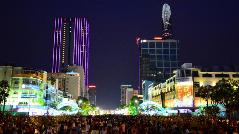 Saigon Night Life & Food Tour by Motorbike — 4